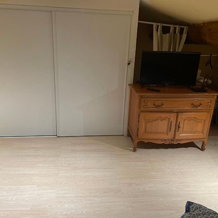 Chambre Simple Proche Aeroport Pusignan 外观 照片